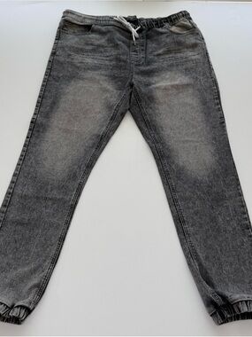 Forever 21 Men's Washed Black/Grey Relaxed Jogger Jeans